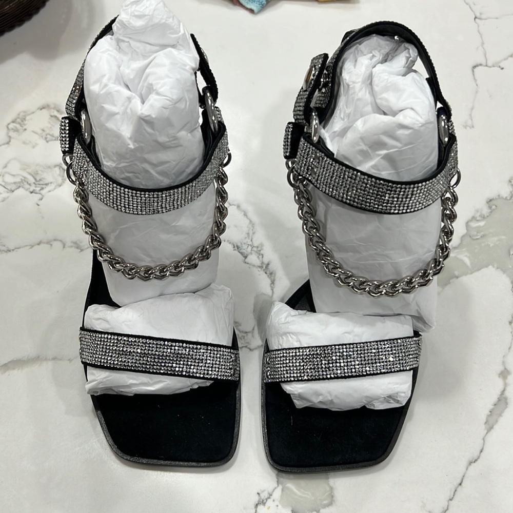 DUNDAS RHINESTONE AND CHAIN HEEL
